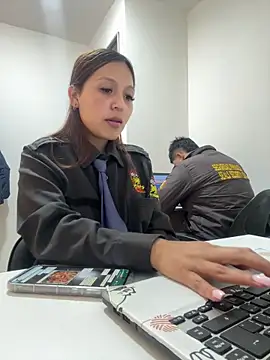 Emily-7_ live sex cam