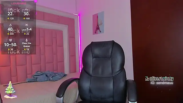 OliverTwinky live sex cam