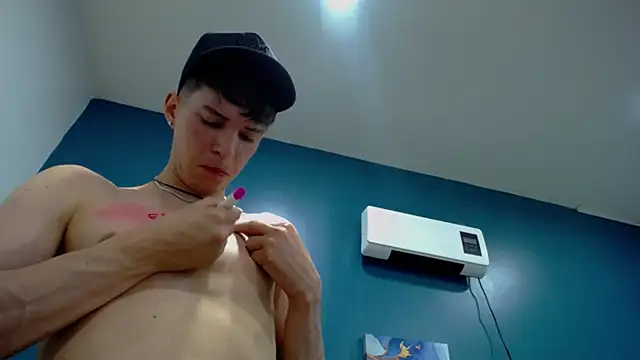 Jheampiiero live sex cam