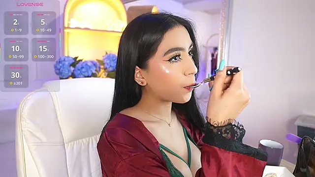 elasummer live sex cam