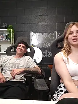 Elnonoykeila77 live sex cam