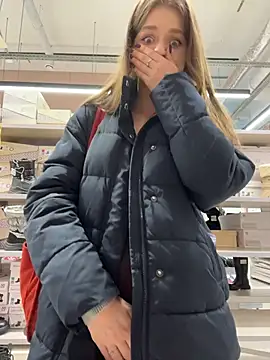 KittyQueeny live sex cam