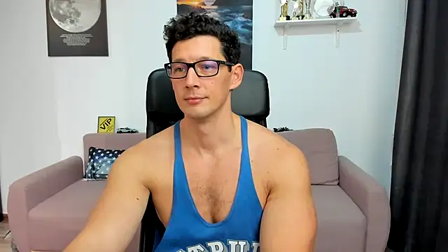 BrutusK08 live sex cam