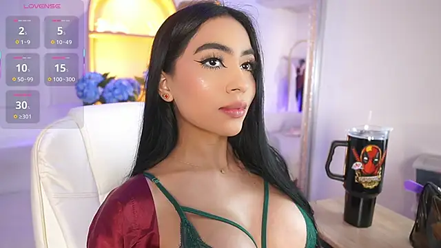 elasummer live sex cam