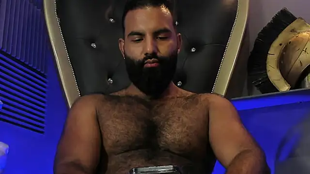 BeardAndrew live sex cam