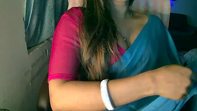 Cute-Tara live sex cam