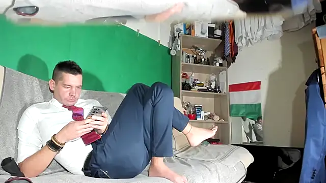 viraglaci18@xh live sex cam