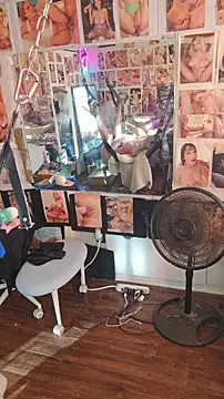 luvs2cumm69 live sex cam