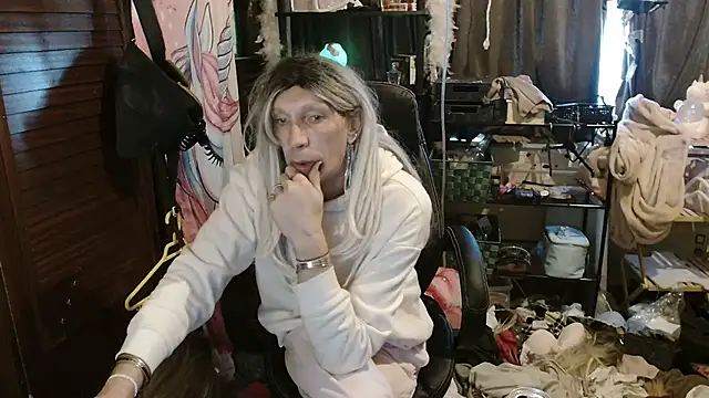 Ombeline1 live sex cam