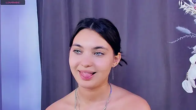 FunnyyMonkeyy live sex cam