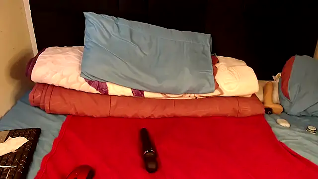 Busty-Londie live sex cam