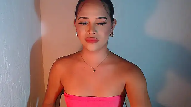 Lorainnelustts live sex cam