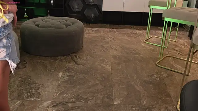 NaomiSainz live sex cam