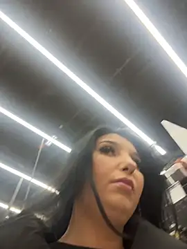 Tisha_Busty live sex cam