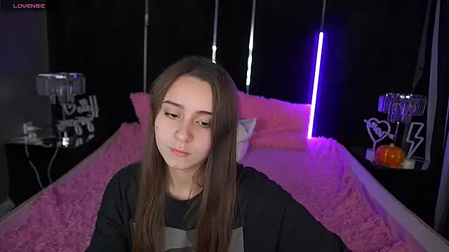 TinyNatalie live sex cam