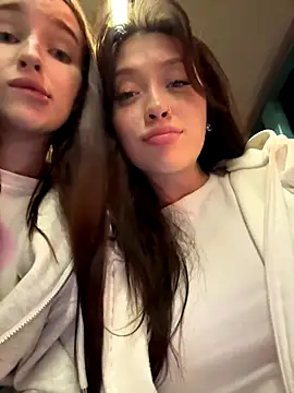 SnappyHappy live sex cam