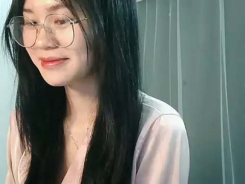 Nunaa18 live sex cam