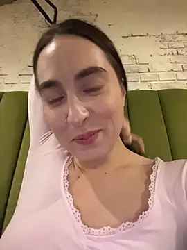 Holly_Play live sex cam