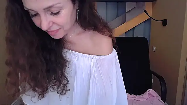 EllaLong live sex cam