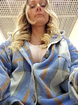 Bondgirl_013 live sex cam