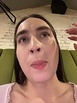 Holly_Play live sex cam