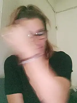 Fifi83Bell live sex cam