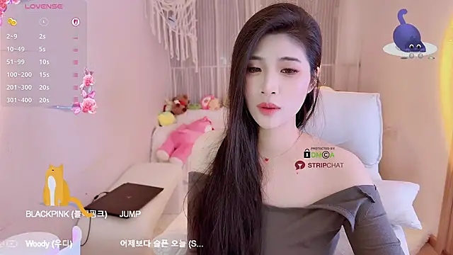 Vaidurya-Yolo live sex cam