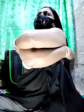 Mistompa24 live sex cam