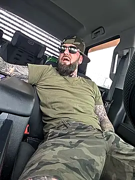 Beardedtattood live sex cam