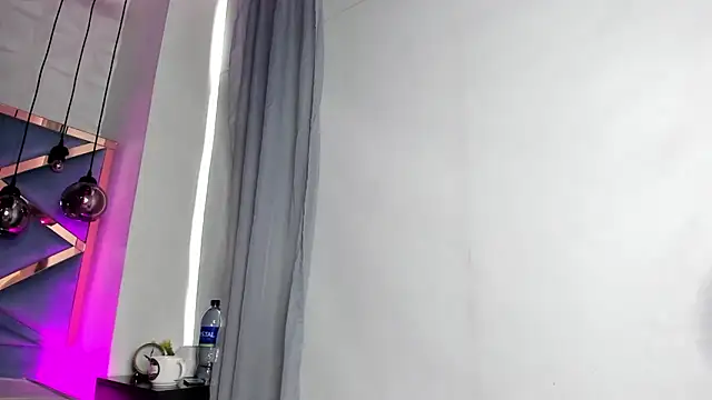 Lucii_fer_ live sex cam