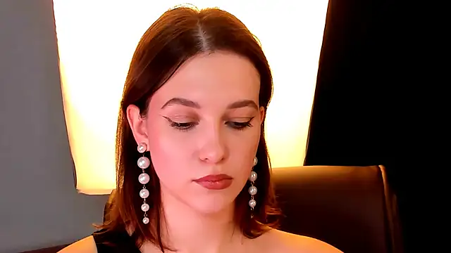 LolaLemona live sex cam