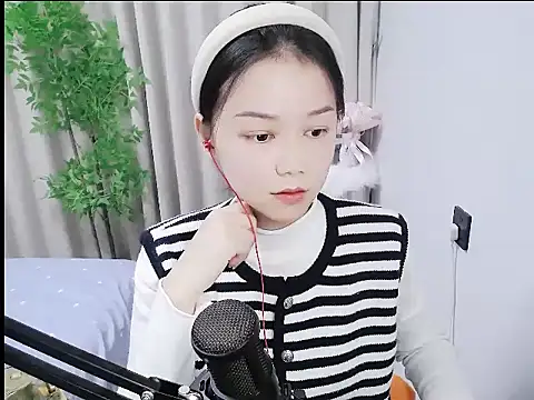 mili0923 live sex cam