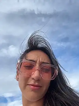 Ninabigtitied live sex cam