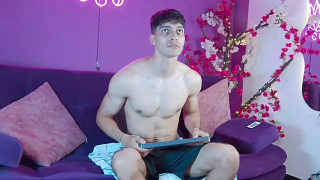 AlessioVitale live sex cam