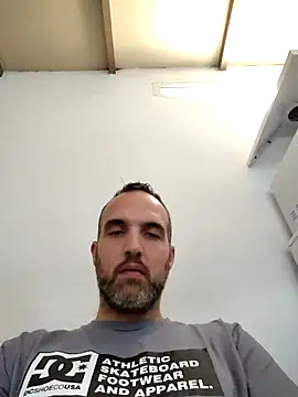 leon3875 live sex cam