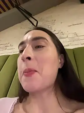 Holly_Play live sex cam