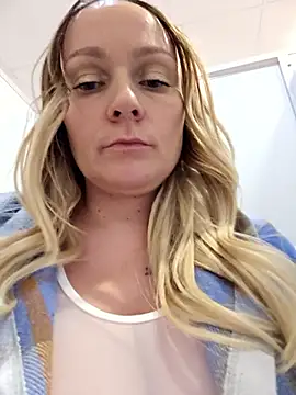 Bondgirl_013 live sex cam