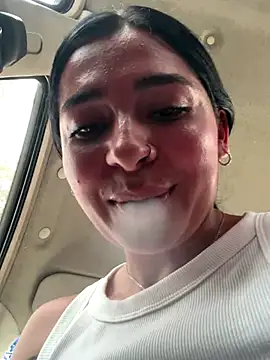 Meganmilk1 live sex cam