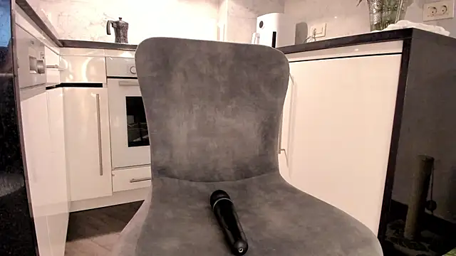 GoodGirll2133 live sex cam