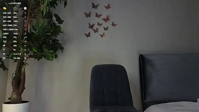 EarleanMottai live sex cam