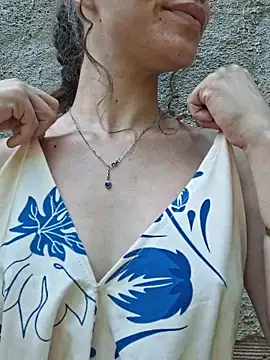 HelenHoltz live sex cam