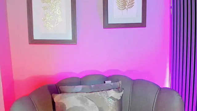 LauraAristizabal live sex cam