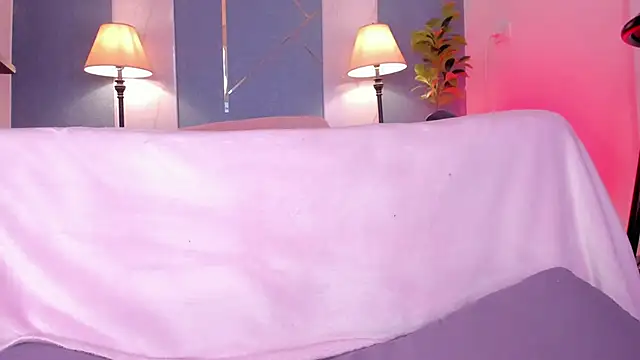 Swt_skinny_ live sex cam