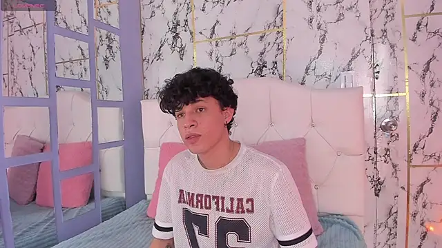 Boys_2_play live sex cam