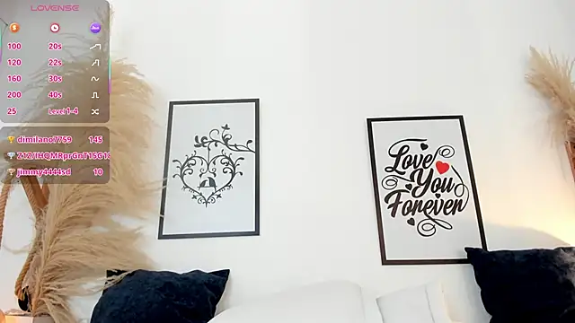 mia_lourence live sex cam