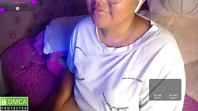 KittyHot20 live sex cam