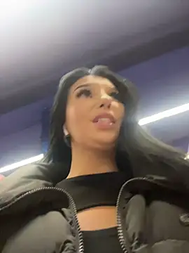 Tisha_Busty live sex cam