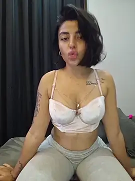 Zarayuce live sex cam