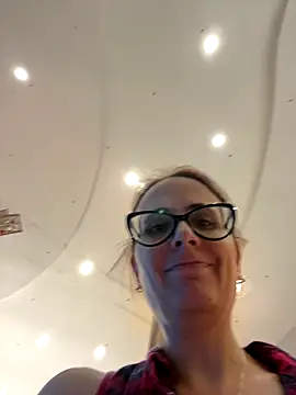 NataKitten live sex cam