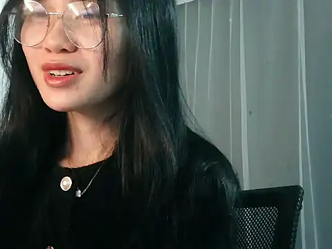 Nunaa18 live sex cam